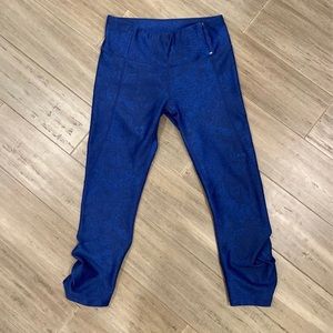 Calia by Carrie Underwood crop leggings